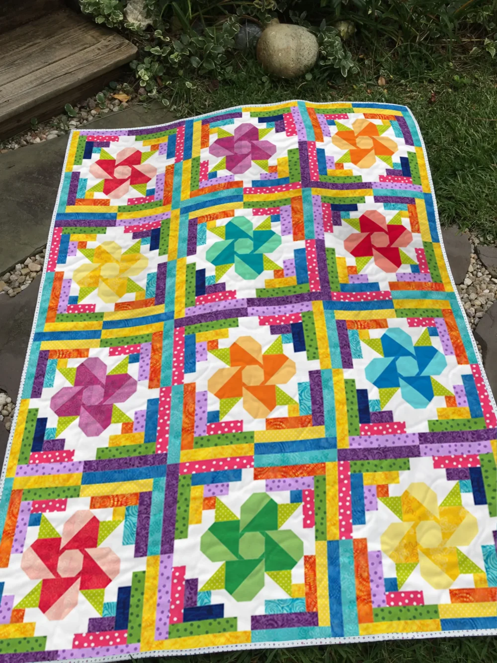 Log Cabin Blooms (Printed Edition)